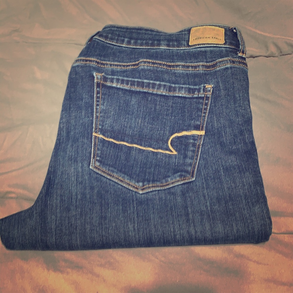 AMERICAN EAGLE HI-RISE ARTIST FLARE SIZE 18 SHORT